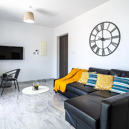 Oyster 1-br In