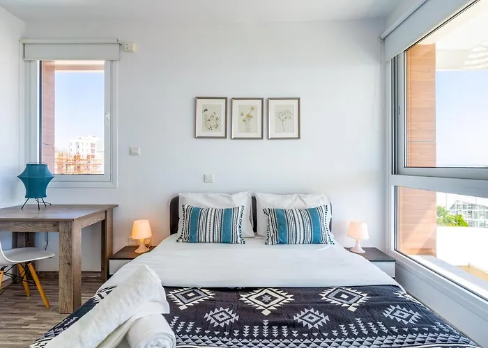 Oyster 1-br In * Λάρνακα